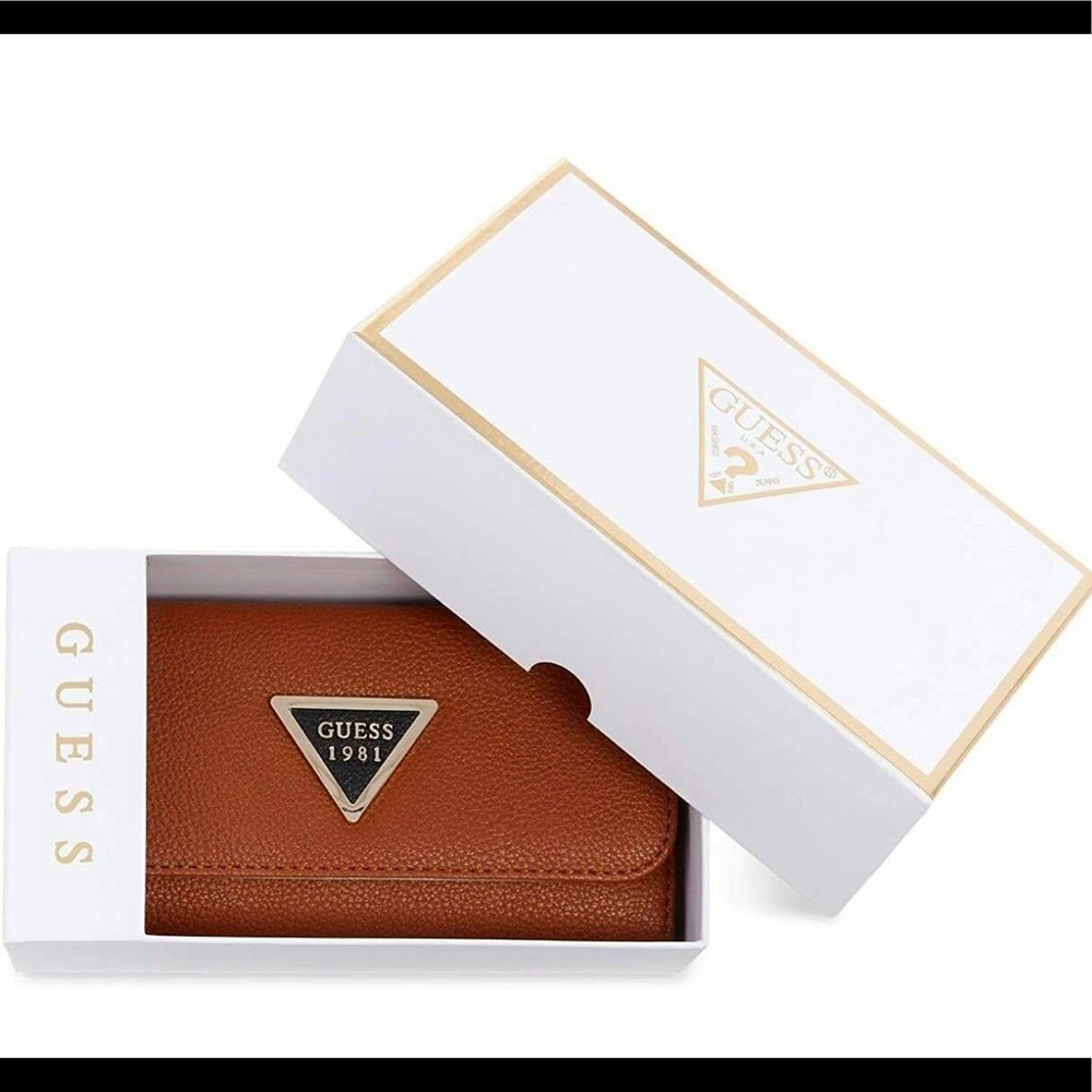 Guess Women`s Lauri Cognac Brown Large Organizer Wallet Clutch